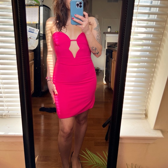 NWOT Bardot Eleni Plunge Neck Mini Dress Pop Pink - Picture 4 of 14